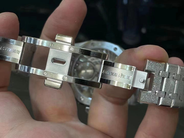 Royal Oak 26250 True Tourbillon Frosted