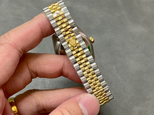 Women's Oyster Datejust Gold