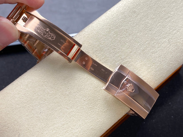 Sky-Dweller 42mm Rose Gold