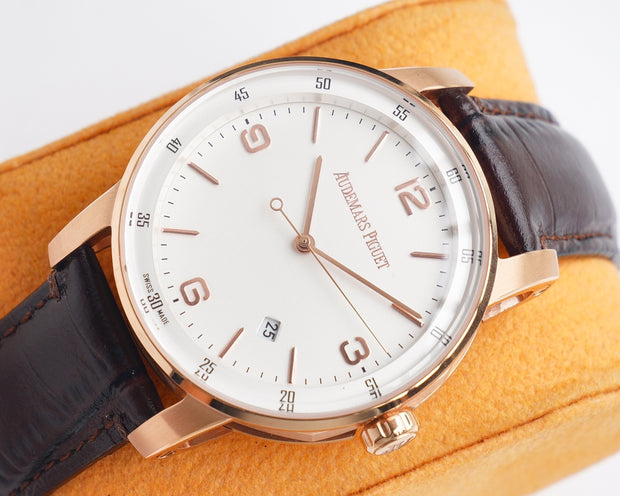 Classic 41mm 8215