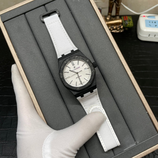 Royal Oak Black/White