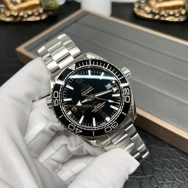 8900 Seamaster 600m