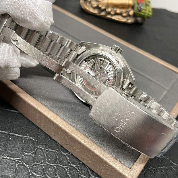8900 Seamaster 600m