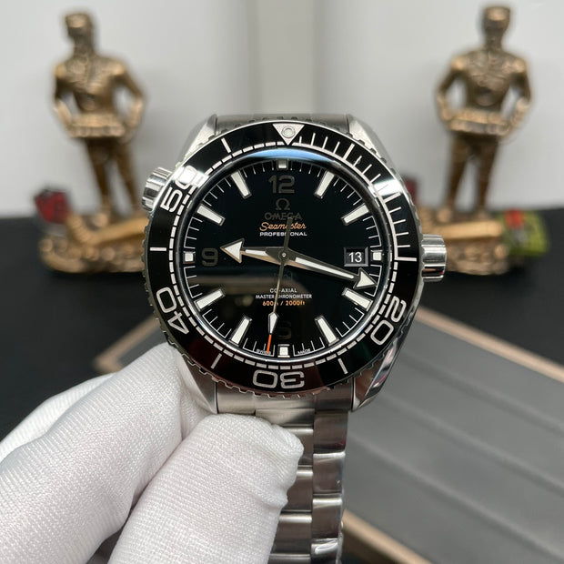 8900 Seamaster 600m